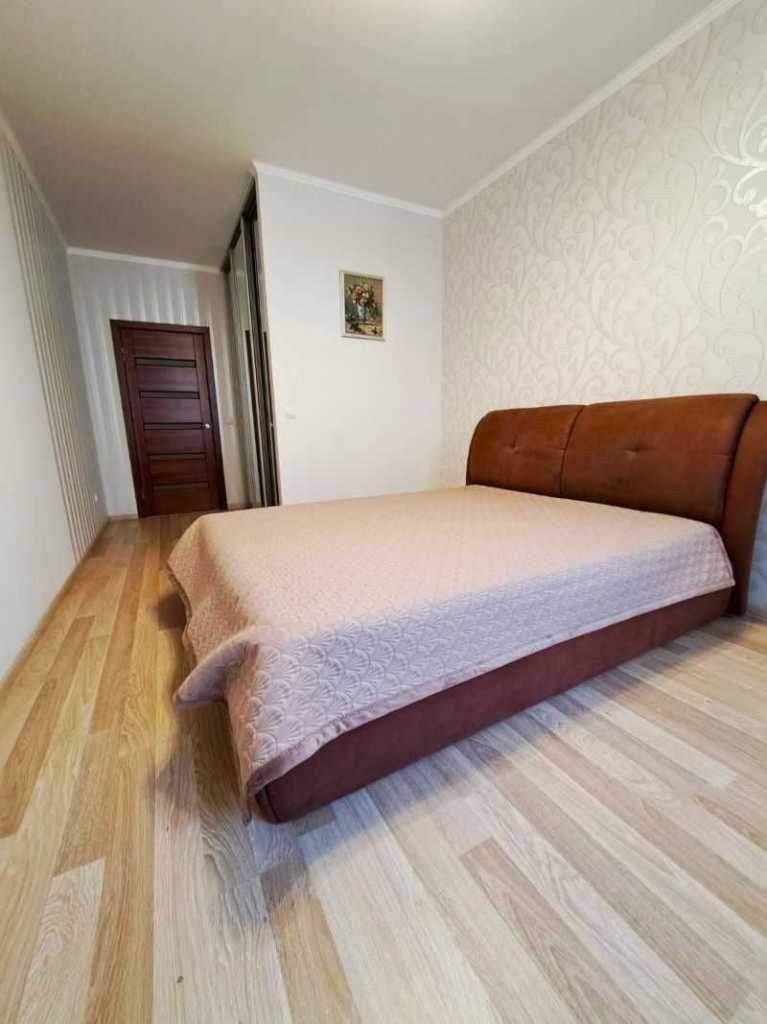 Оренда 1-кімнатної квартири 57 м², Котельникова вул., Драгоманова, 2А