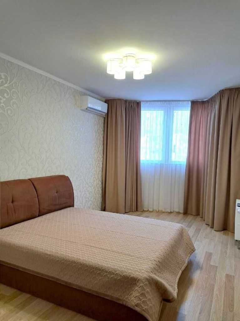 Оренда 1-кімнатної квартири 57 м², Котельникова вул., Драгоманова, 2А