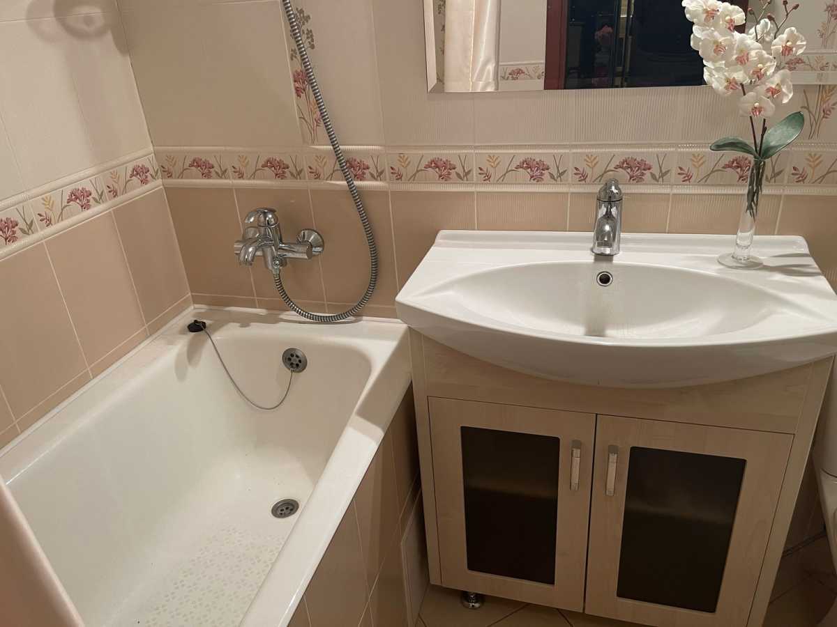 Продаж 1-кімнатної квартири 60 м², Ломоносова вул., 60/5