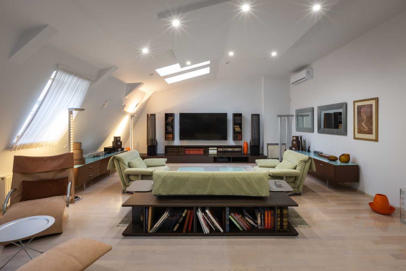 Продажа 2-комнатной квартиры 171 м², Михайловская ул., 15