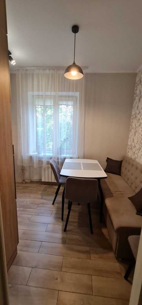 Продаж 1-кімнатної квартири 35 м², Володимира Маяковського просп., 44