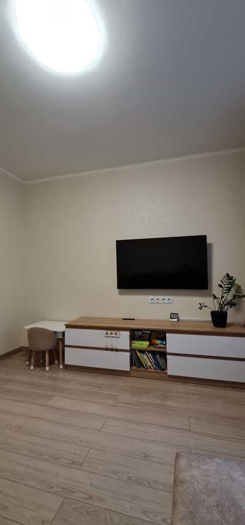 Продаж 1-кімнатної квартири 35 м², Володимира Маяковського просп., 44