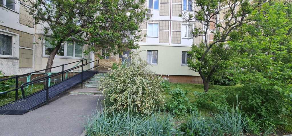 Продаж 1-кімнатної квартири 35 м², Володимира Маяковського просп., 44