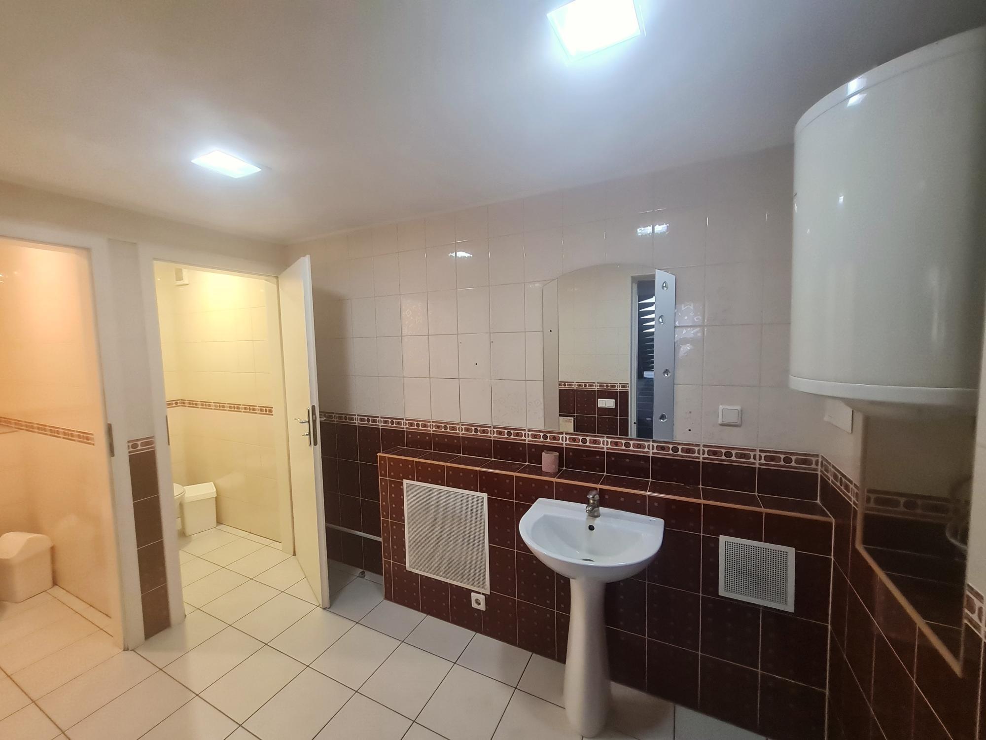Оренда офісу 500 м², Степана Бандери просп., 16Б