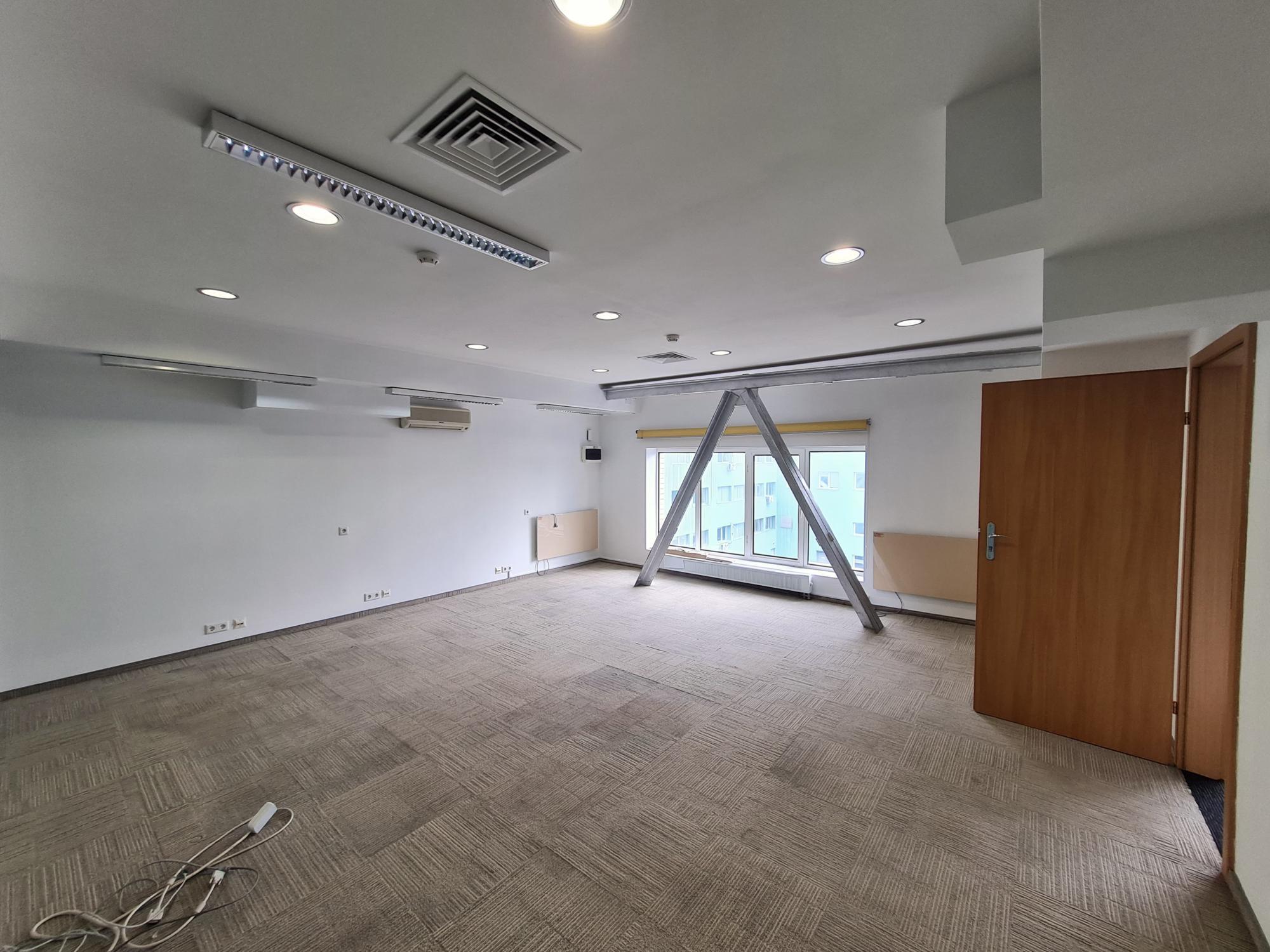 Оренда офісу 500 м², Степана Бандери просп., 16Б