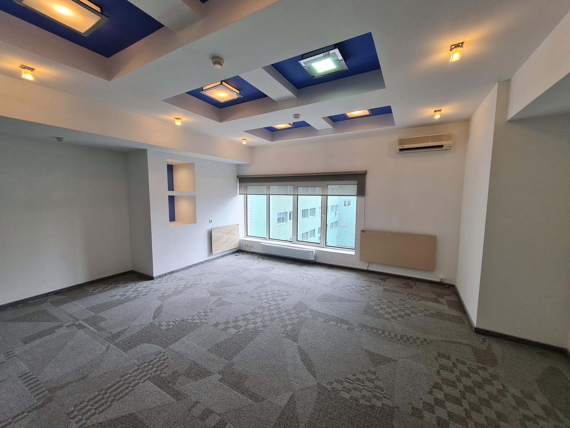 Оренда офісу 500 м², Степана Бандери просп., 16Б