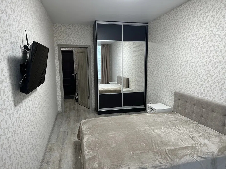 Оренда 1-кімнатної квартири 40 м², Каховська вул., 62