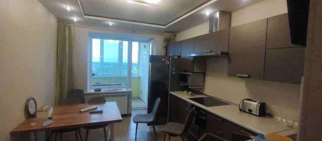 Оренда 3-кімнатної квартири 90 м², Алма-Атинська вул., 41А