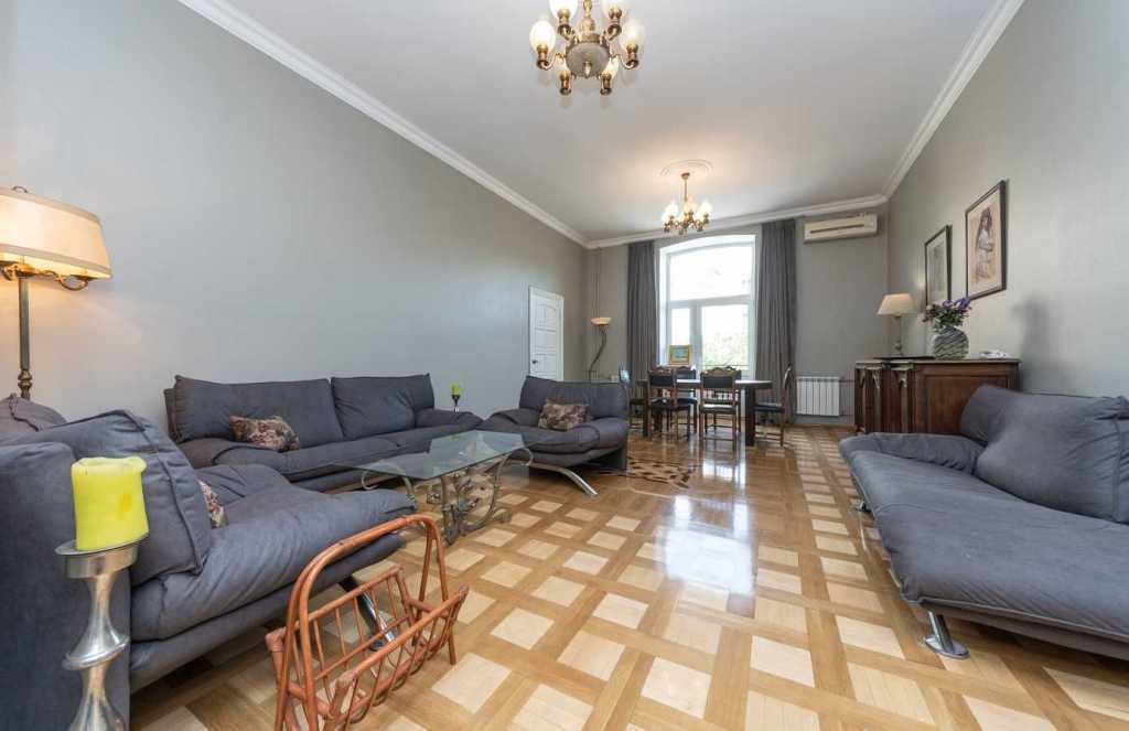 Аренда 3-комнатной квартиры 150 м², Олеся Гончара ул., 74А