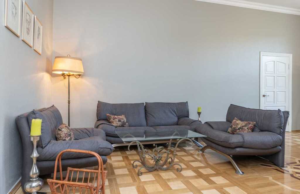 Аренда 3-комнатной квартиры 150 м², Олеся Гончара ул., 74А