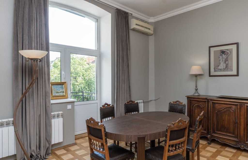 Аренда 3-комнатной квартиры 150 м², Олеся Гончара ул., 74А