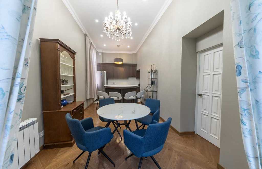 Аренда 3-комнатной квартиры 150 м², Олеся Гончара ул., 74А