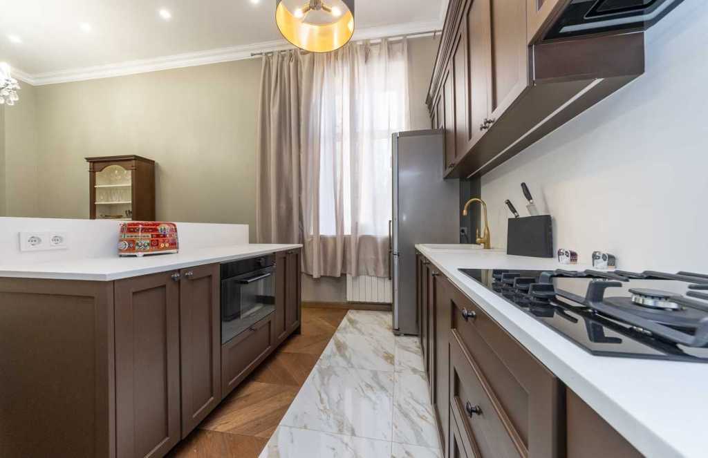 Аренда 3-комнатной квартиры 150 м², Олеся Гончара ул., 74А