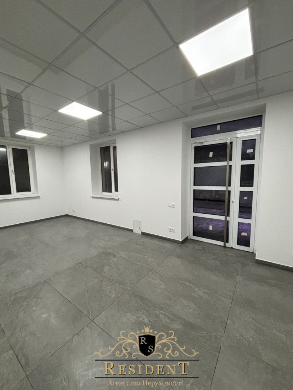 Продаж комерції 51 м², Калинова вул., 18