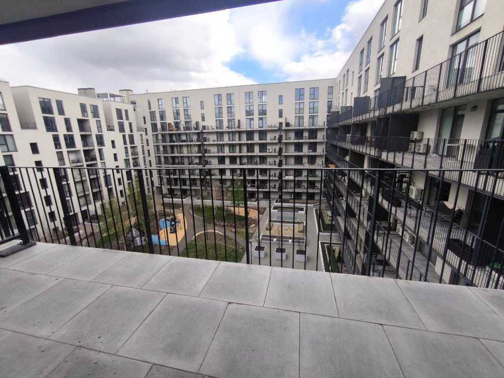 Продаж 3-кімнатної квартири 88 м², Набережно-Рибальська вул., 9