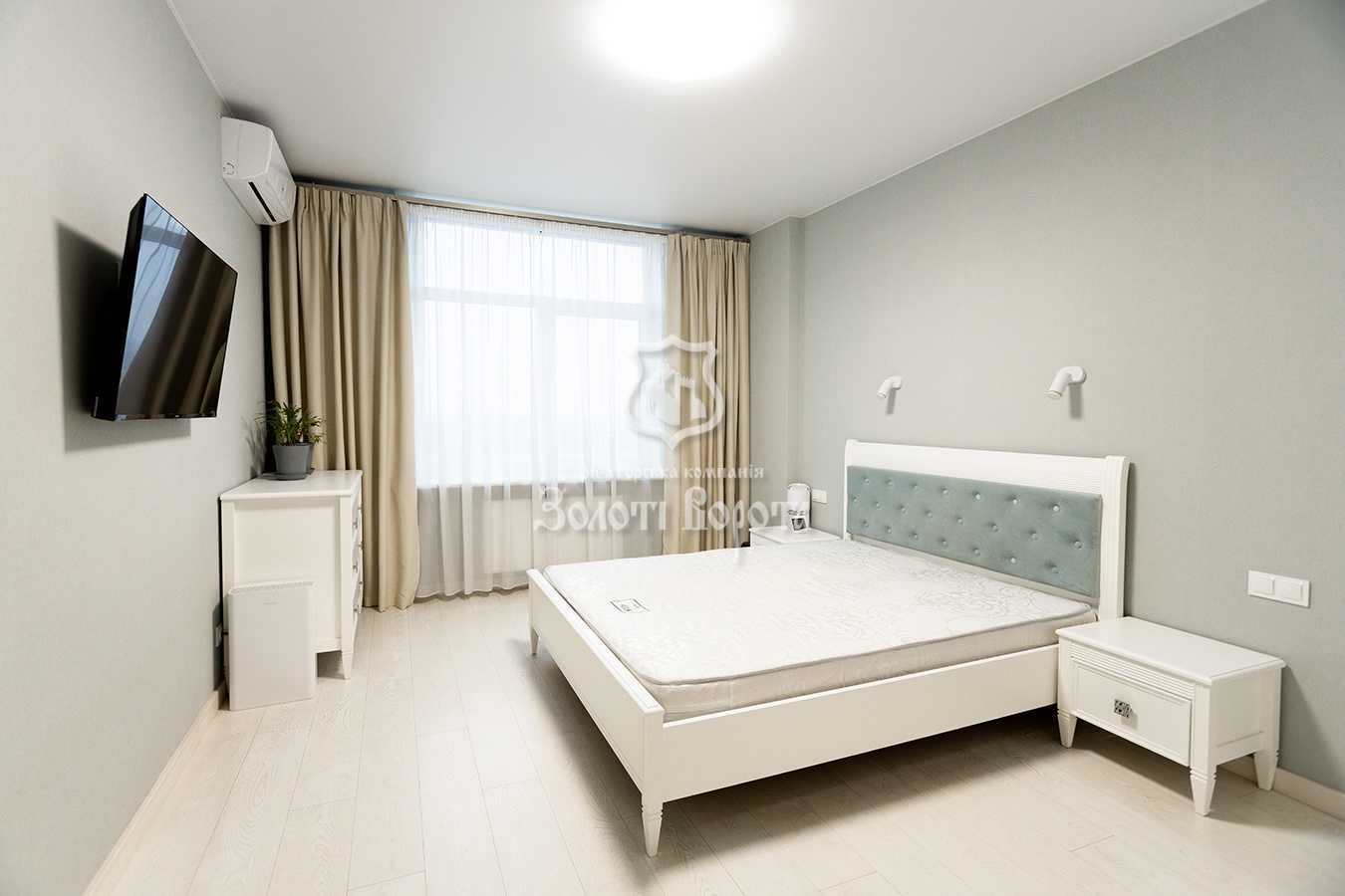 Продаж 2-кімнатної квартири 76 м², Юнацька вул., 6