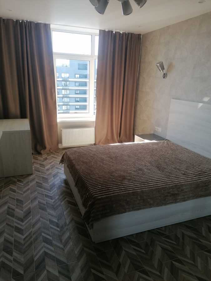 Оренда 1-кімнатної квартири 52 м², Євгена Сверстюка вул., 6Г