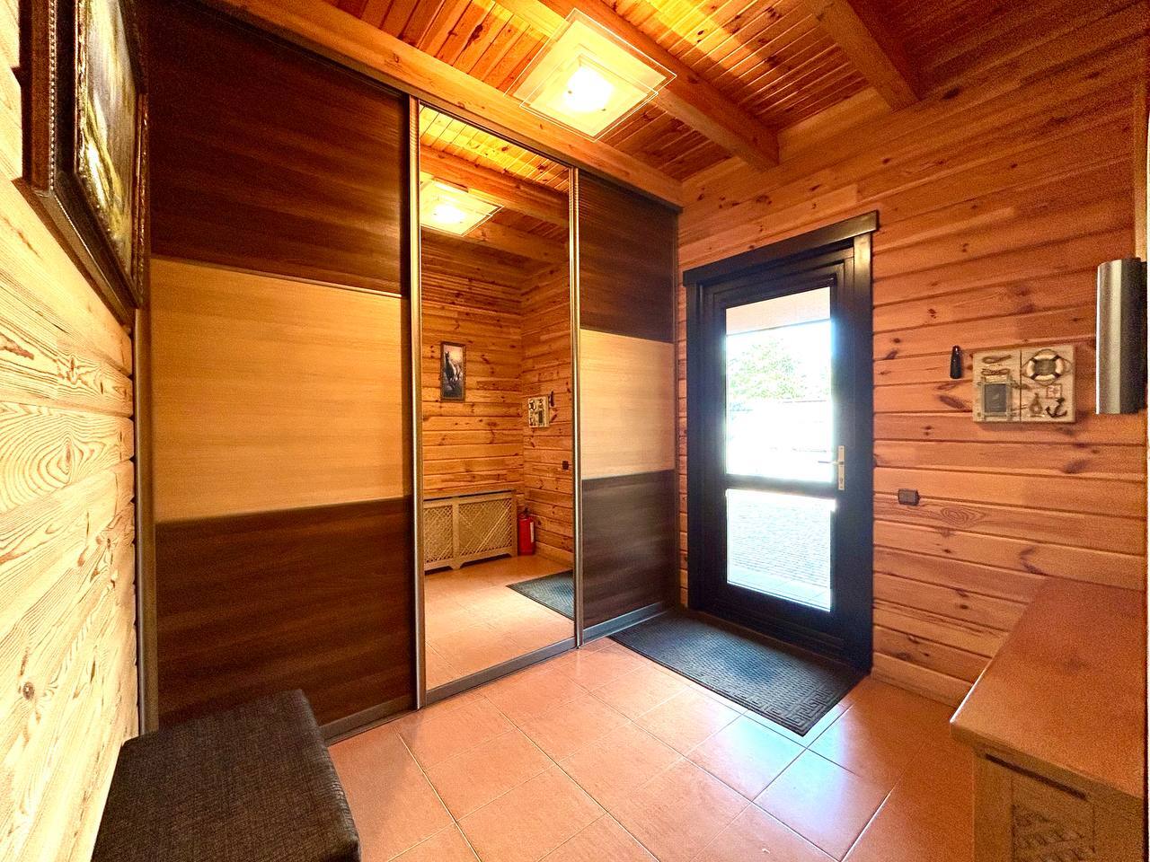 Аренда коттеджа 163 м²