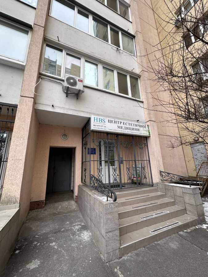 Продажа офиса 258 м², Дарницкий бул., 8