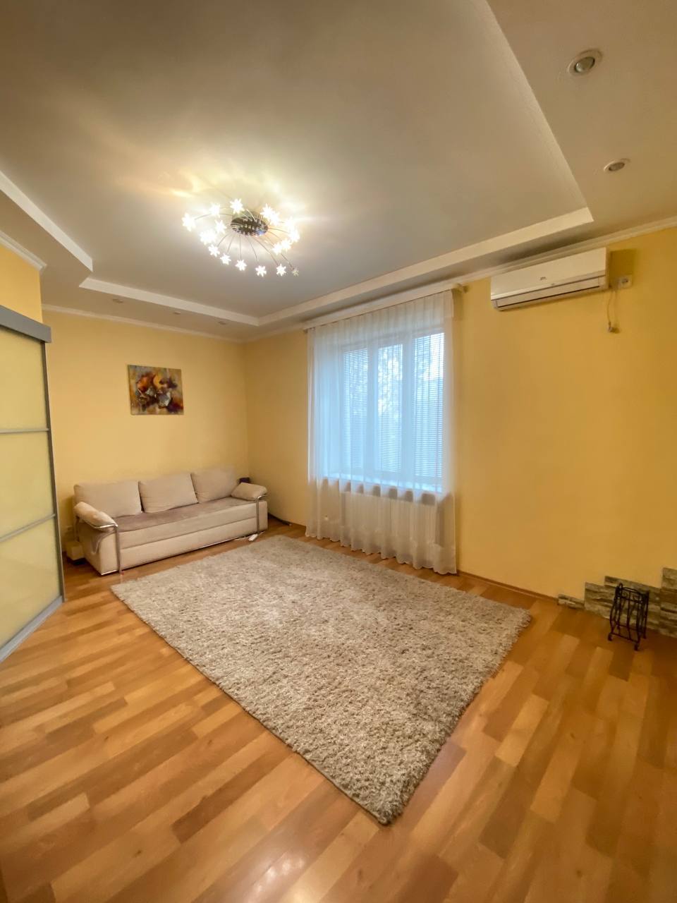 Аренда 4-комнатной квартиры 77 м², Титова ул.