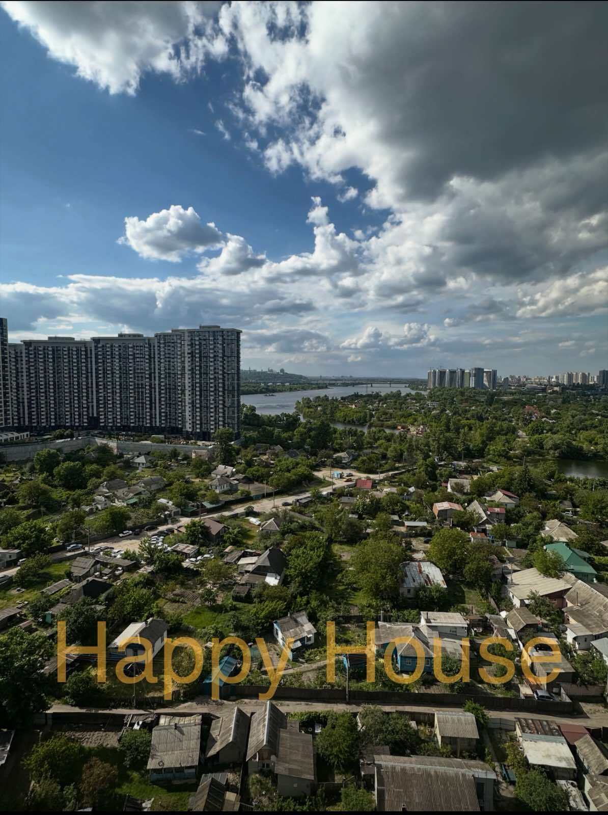 Продажа 3-комнатной квартиры 100 м²