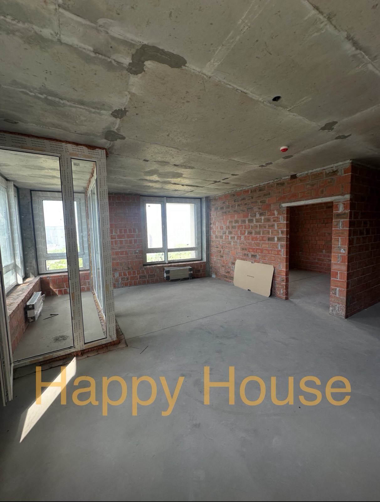 Продажа 3-комнатной квартиры 100 м²