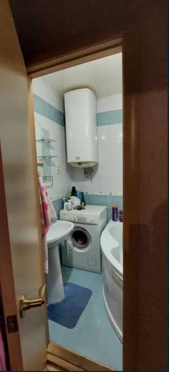 Продаж 3-кімнатної квартири 76 м², Академіка Глушко просп.