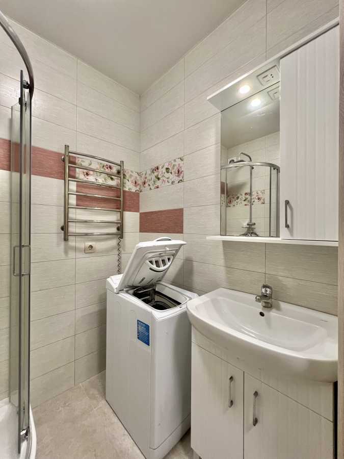 Продажа 1-комнатной квартиры 42 м², Тургєнівська, 66