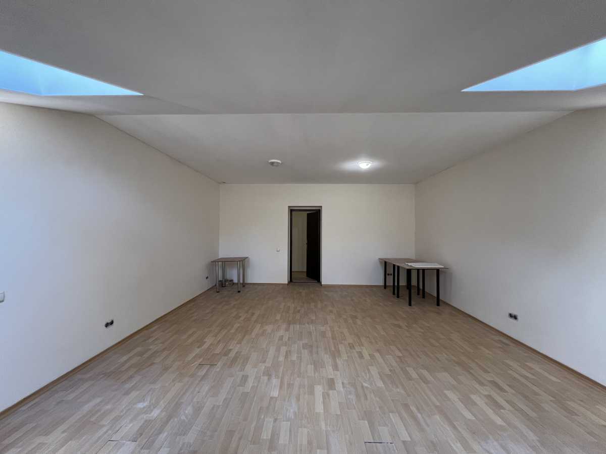 Продажа 4-комнатной квартиры 178 м², Максима Рыльского ул., 7Г
