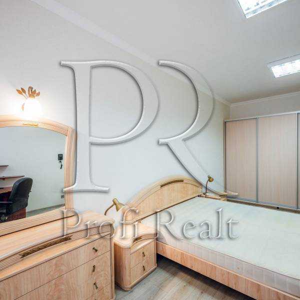 Продаж 1-кімнатної квартири 50 м², Академіка Єфремова вул., 8