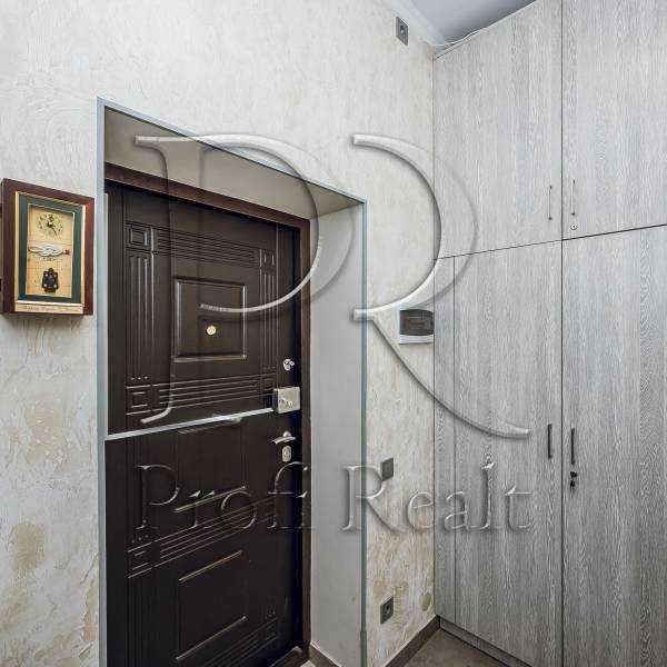 Продаж 1-кімнатної квартири 50 м², Академіка Єфремова вул., 8