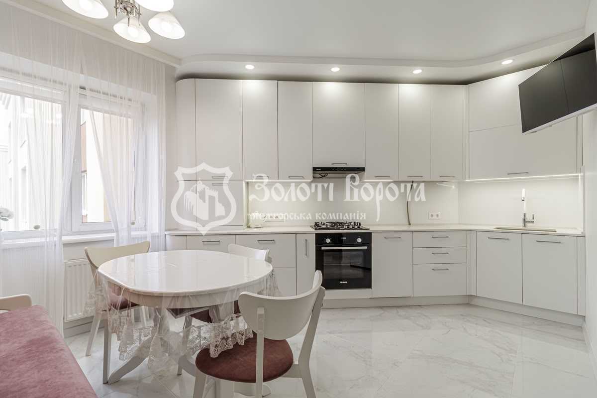 Продаж 2-кімнатної квартири 64 м², Соборна вул., 103/21