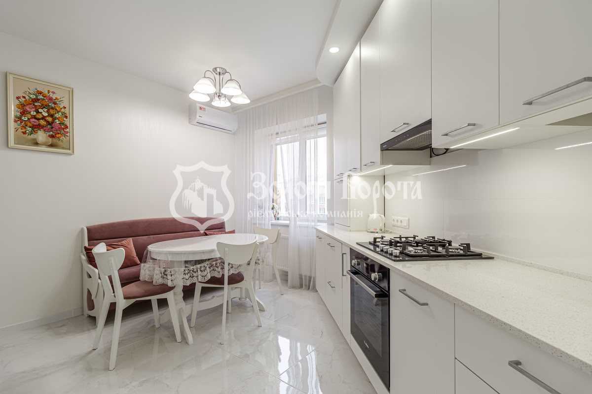 Продаж 2-кімнатної квартири 64 м², Соборна вул., 103/21