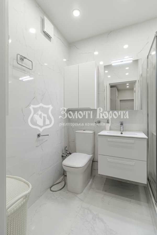 Продаж 2-кімнатної квартири 64 м², Соборна вул., 103/21