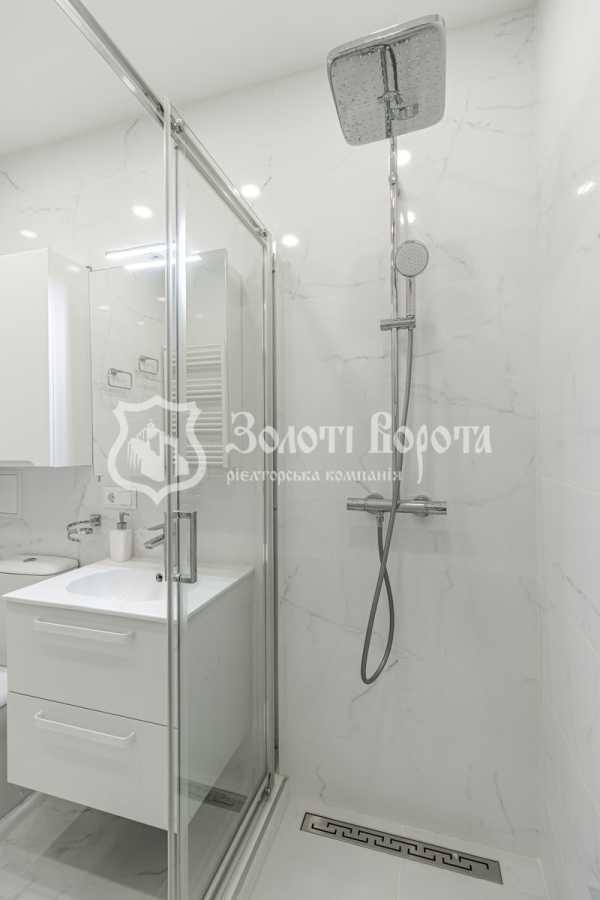 Продаж 2-кімнатної квартири 64 м², Соборна вул., 103/21