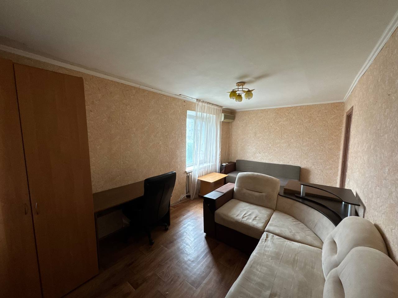 Продаж 1-кімнатної квартири 32 м², Будівельників вул.