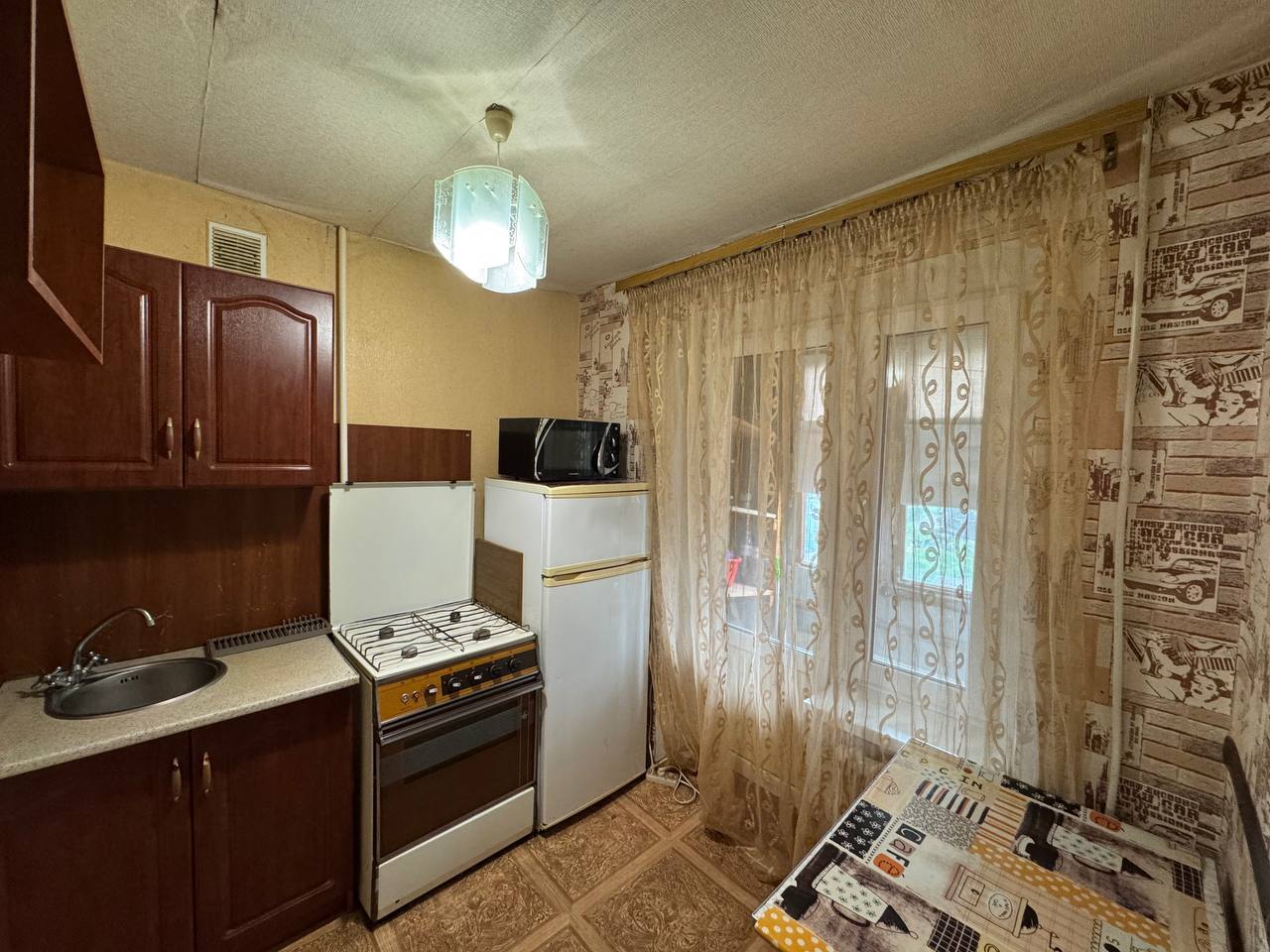 Продаж 1-кімнатної квартири 32 м², Будівельників вул.