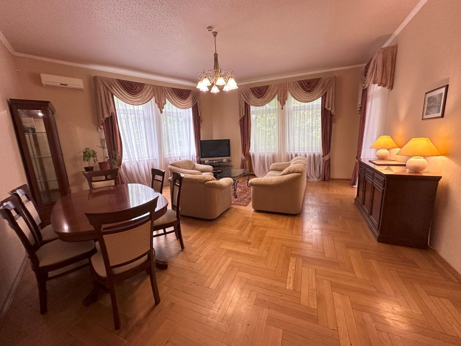 Оренда 4-кімнатної квартири 155 м², Обсерваторна вул., 10