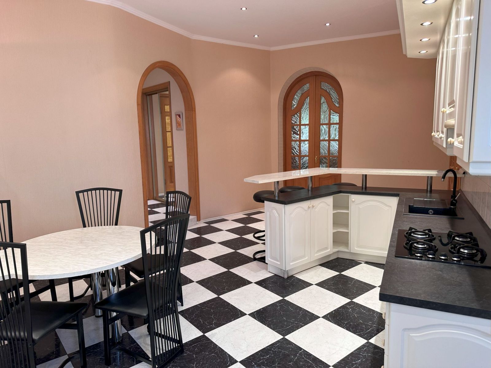 Оренда 4-кімнатної квартири 155 м², Обсерваторна вул., 10