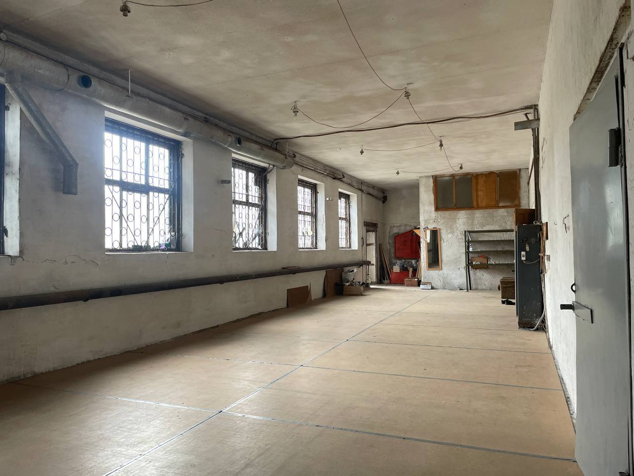 Аренда производственного помещения 100 м², Курсантская ул.