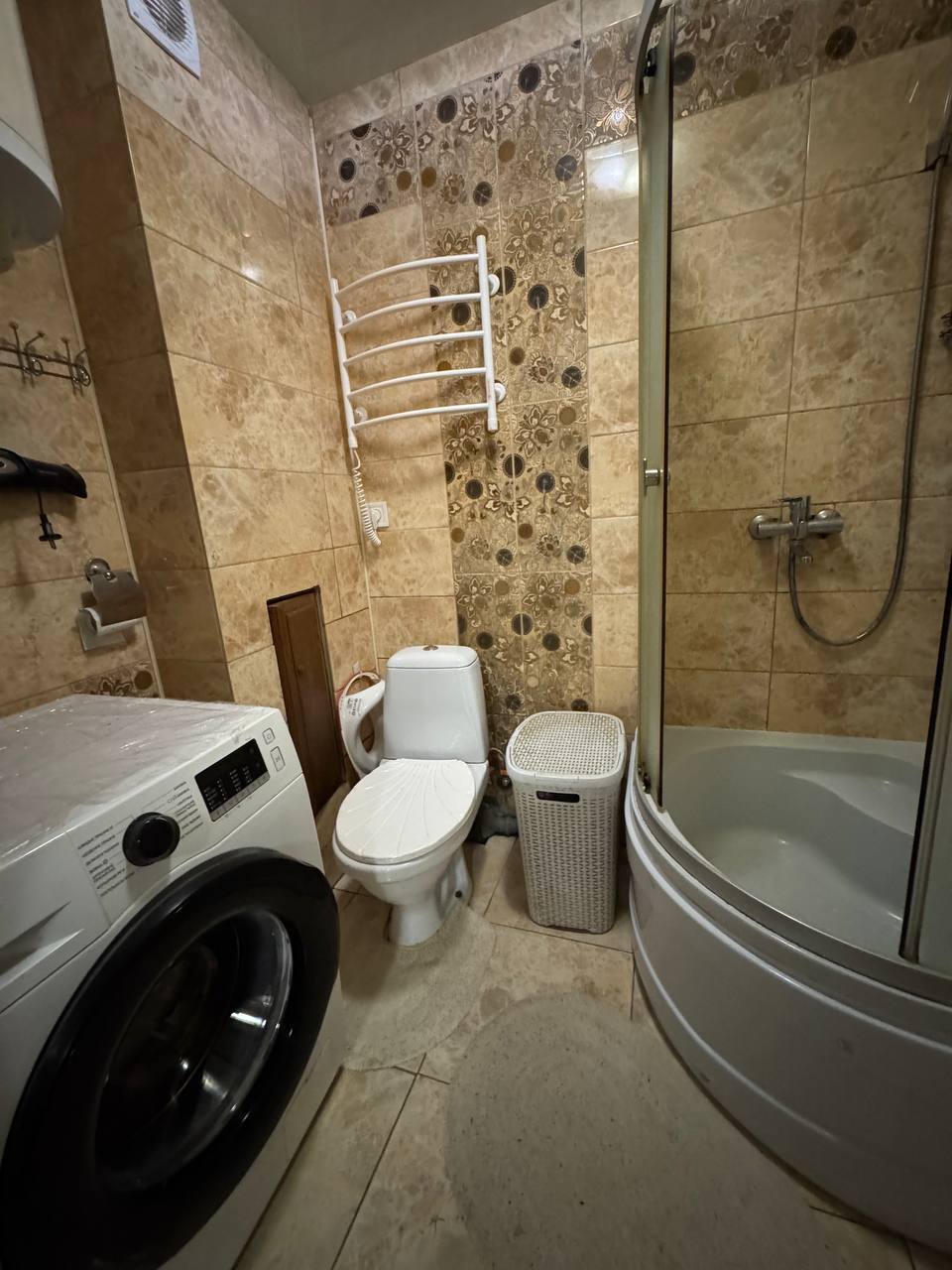 Продажа 3-комнатной квартиры 58 м², Набережная Победы ул.
