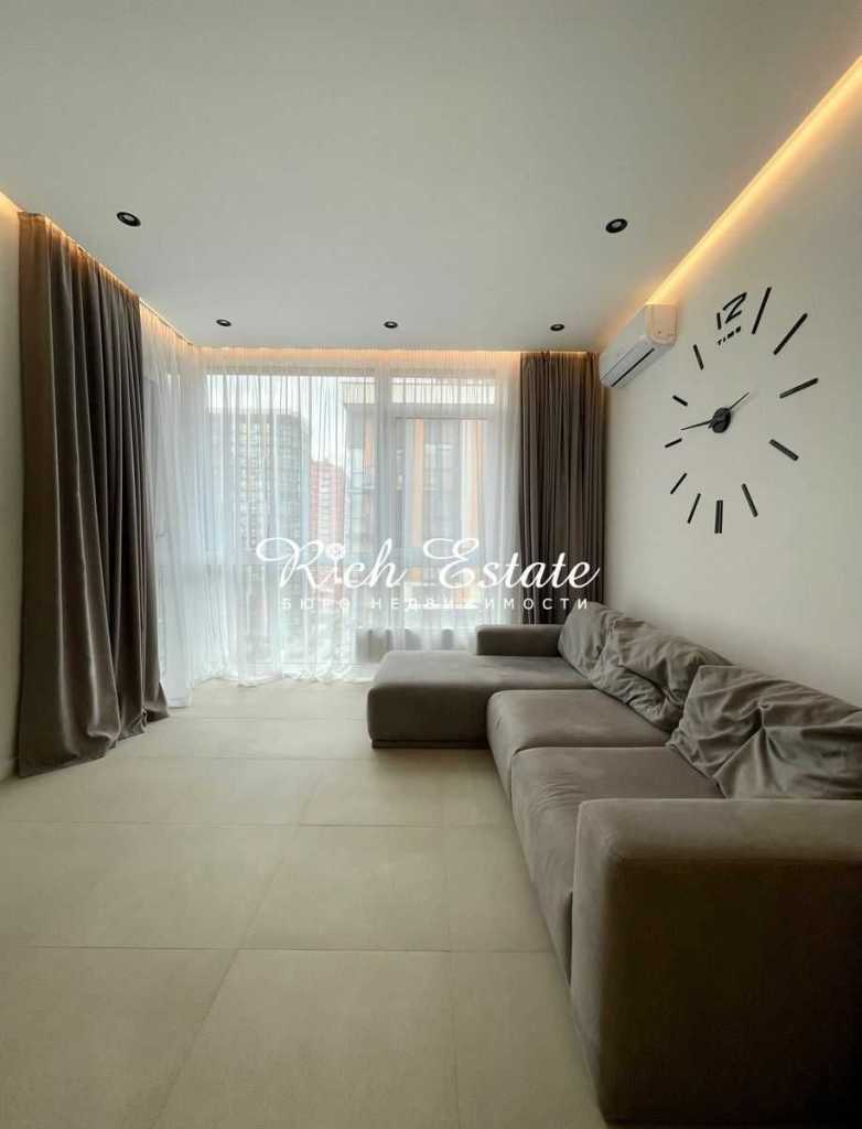 Аренда 3-комнатной квартиры 86 м², Предславинская ул., 57