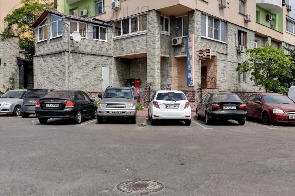 Продаж будівлі іншого призначення 710 м², Героїв Сталінграда просп., 12Д