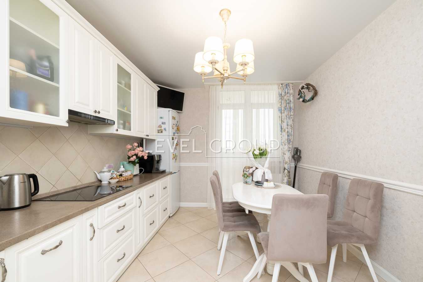 Продажа 2-комнатной квартиры 72 м², Воскресенская ул., 16Б