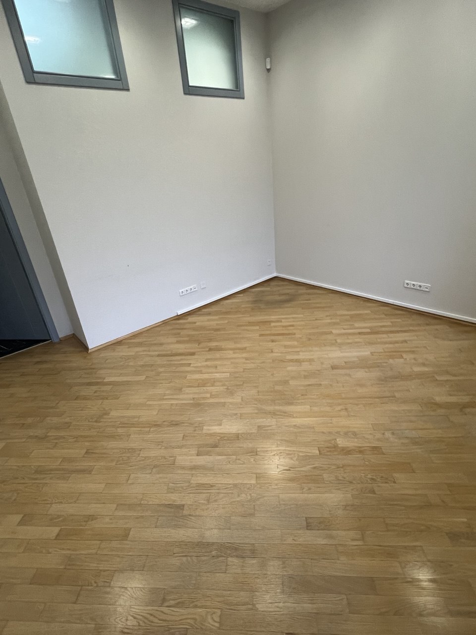 Продаж офісу 165 м², Архітектора Дольника вул.