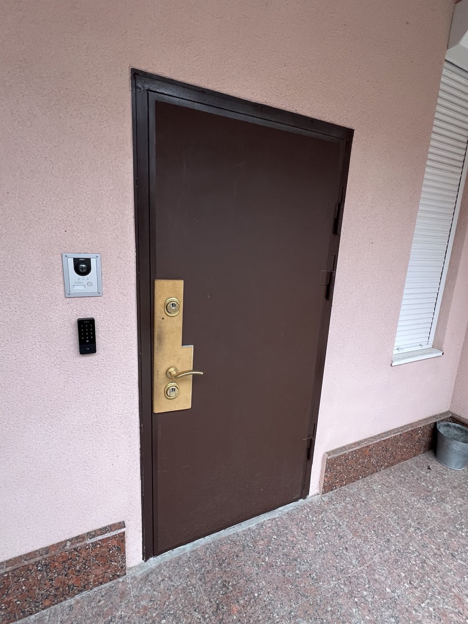 Продаж офісу 165 м², Архітектора Дольника вул.