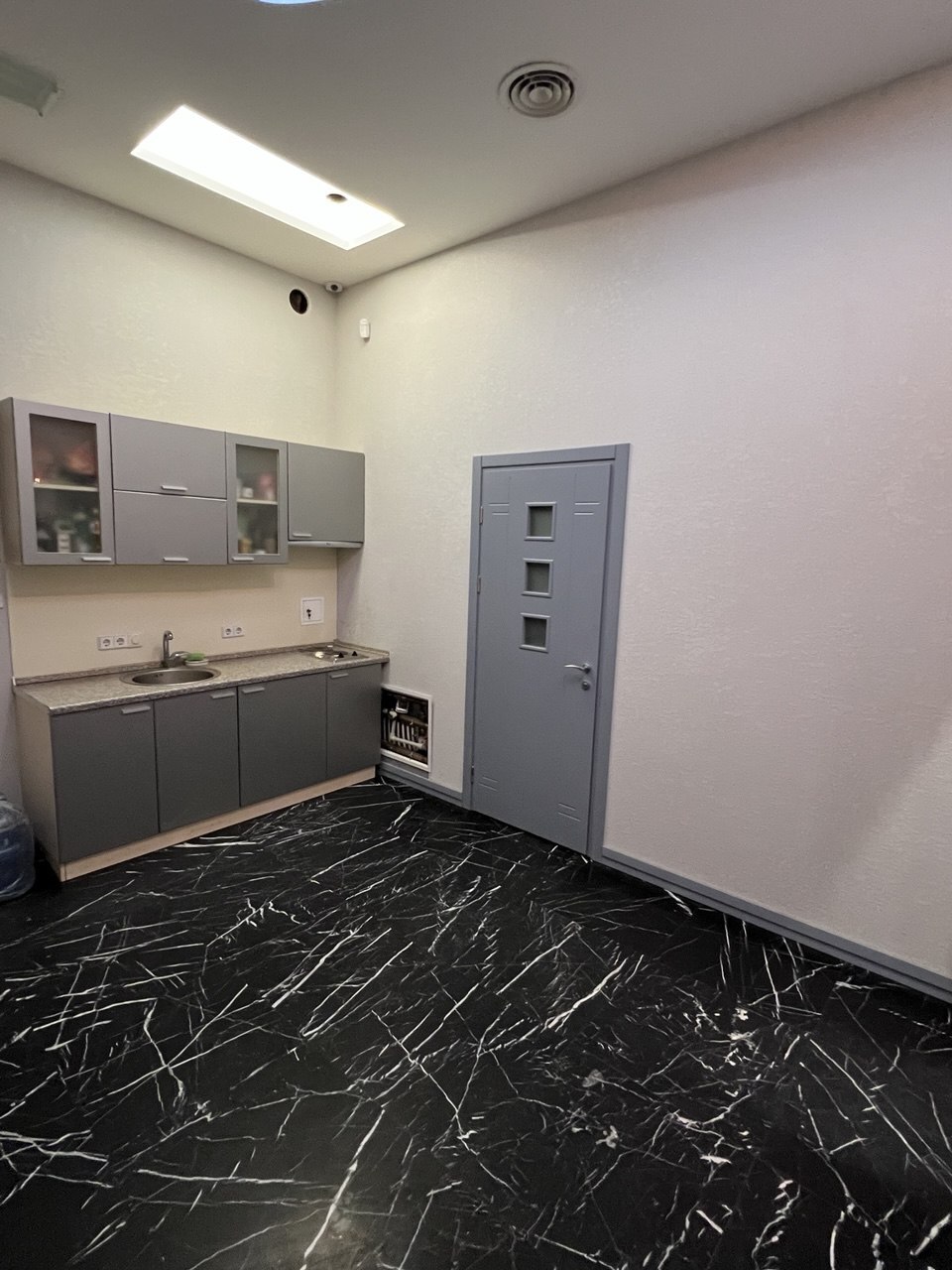 Продаж офісу 165 м², Архітектора Дольника вул.