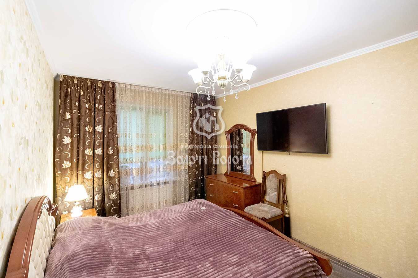 Продаж 3-кімнатної квартири 72.6 м², Милославська, 17а