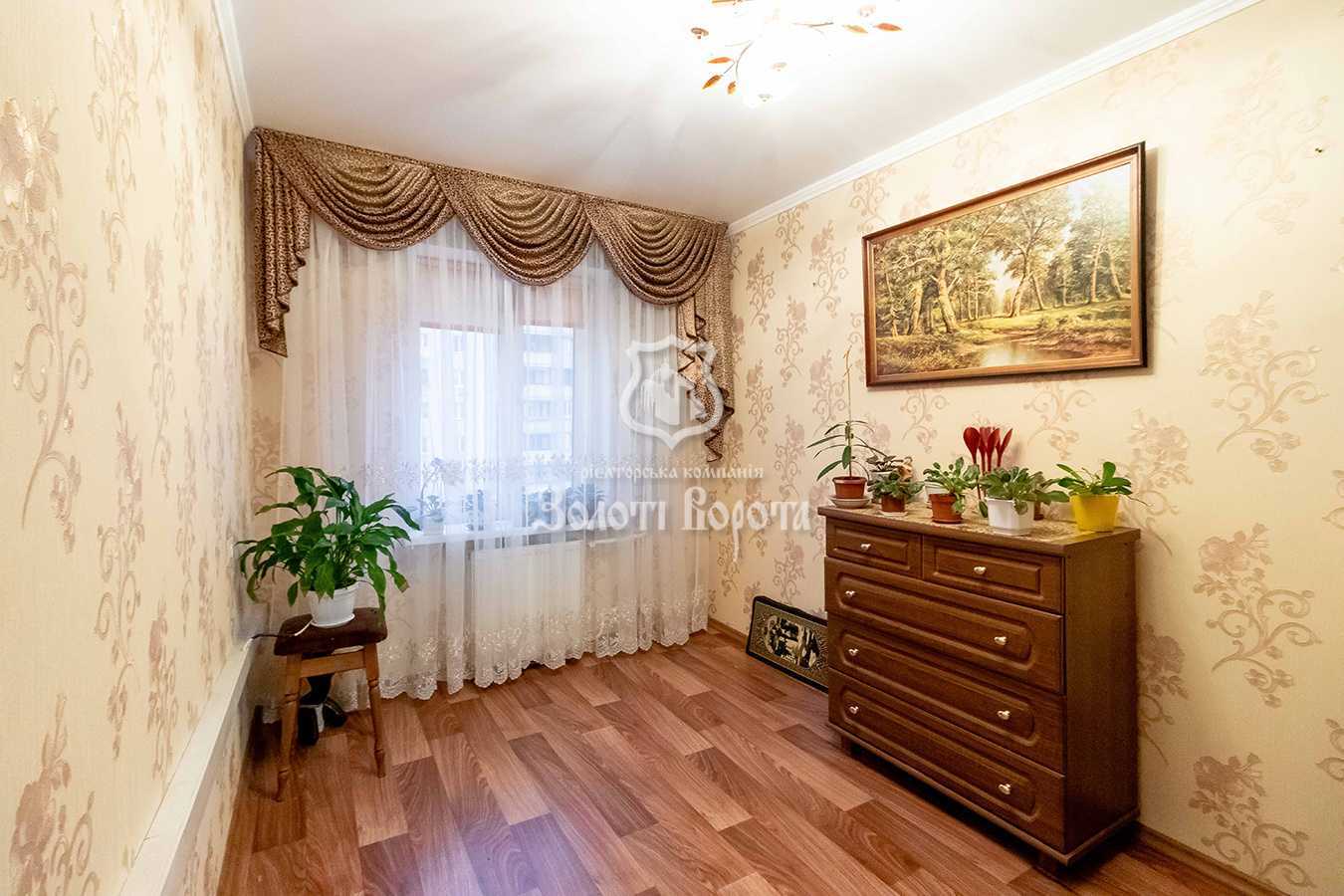 Продаж 3-кімнатної квартири 72.6 м², Милославська, 17а