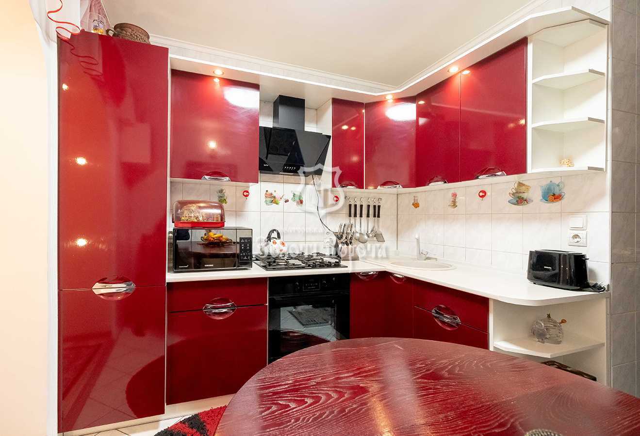 Продаж 3-кімнатної квартири 72.6 м², Милославська, 17а